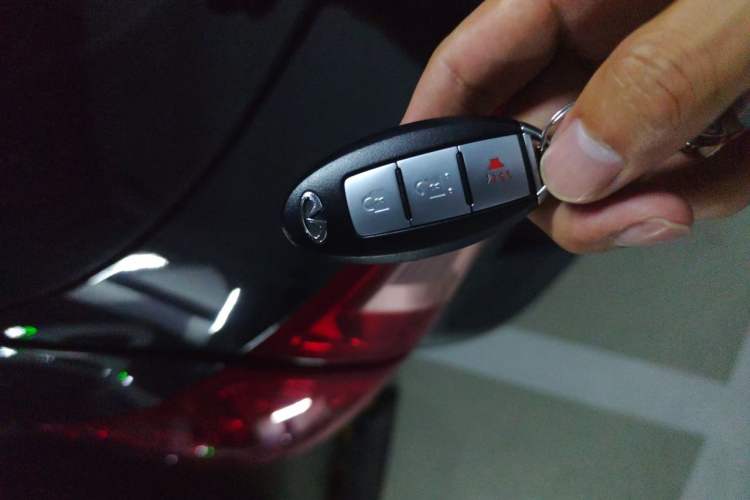 Used Infiniti EX 2010 EX25 Luxury Edition Vehicle Key