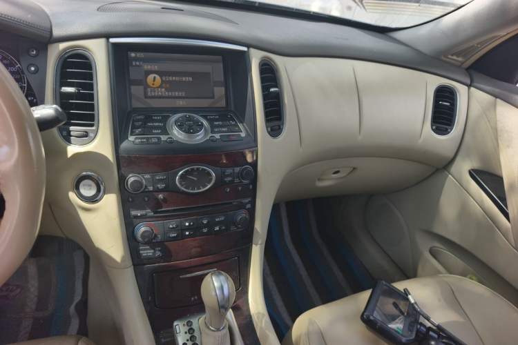 Used Infiniti EX 2010 EX25 Luxury Edition Audio And AC Panel