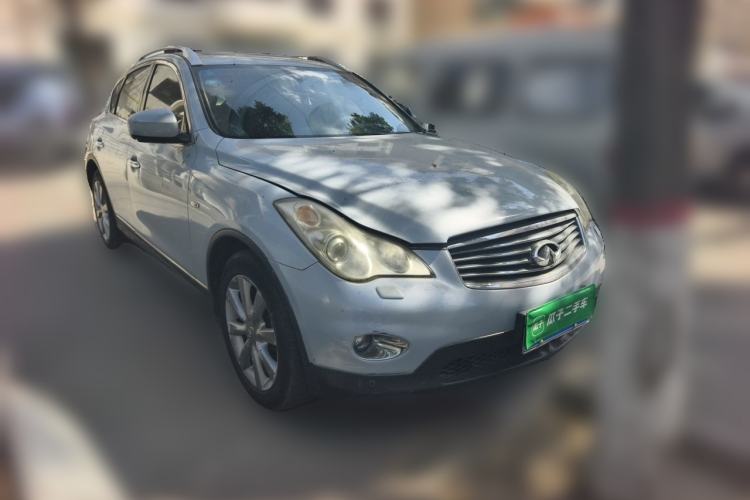 Used Infiniti EX 2010 EX25 Luxury Edition Front Right 45 Deg