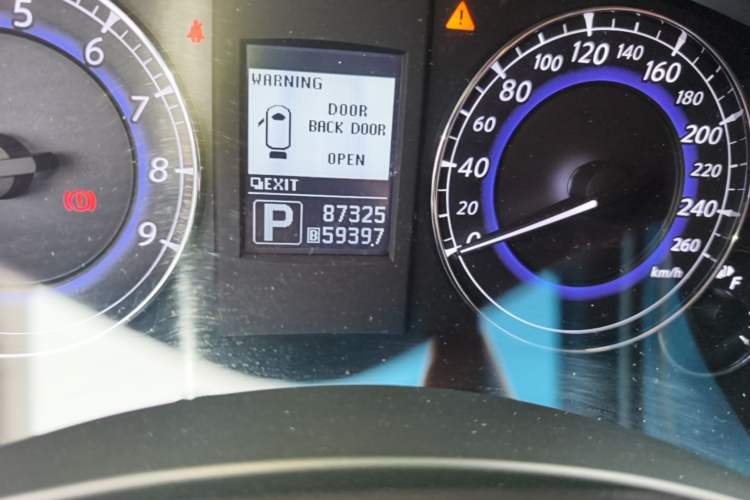 Used Infiniti EX 2010 EX25 Luxury Edition Odometer Close Up
