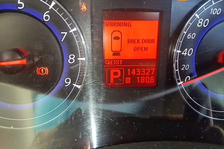 Used Infiniti EX 2010 EX25 Luxury Edition Odometer Close Up