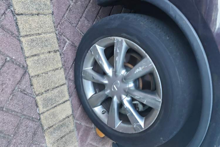 Used Infiniti EX 2010 EX25 Elegant Edition Right Front Wheel Hub