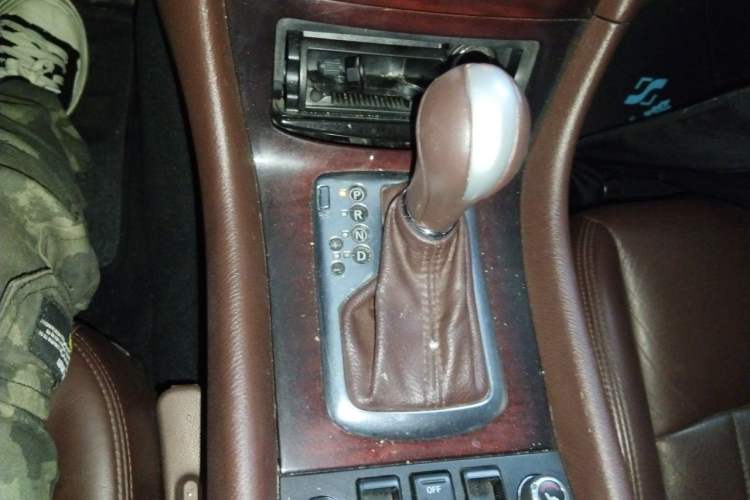 Used Infiniti EX 2010 EX25 Luxury Edition Gear Lever