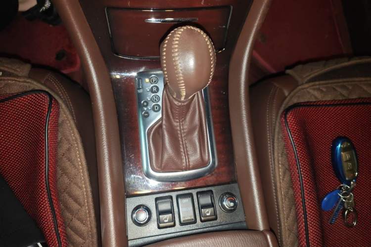 Used Infiniti EX 2011 EX25 Elegant Edition Gear Lever