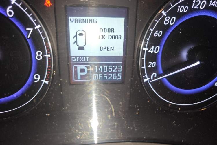 Used Infiniti EX 2011 EX25 Elegant Edition Odometer Close Up