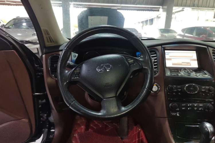 Used Infiniti EX 2011 EX25 Elegant Edition Steering Wheel