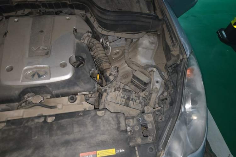 Used Infiniti EX 2011 EX25 Luxury Edition Engine Bay Left