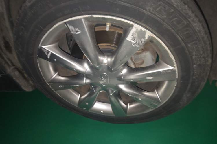 Used Infiniti EX 2011 EX25 Luxury Edition Right Front Wheel Hub