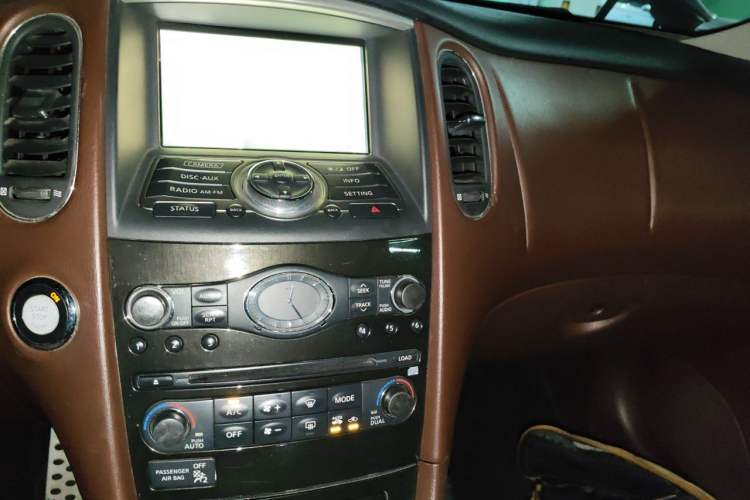 Used Infiniti EX 2011 EX25 Elegant Edition Audio And AC Panel