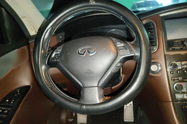 Used Infiniti EX 2011 EX25 Elegant Edition Steering Wheel