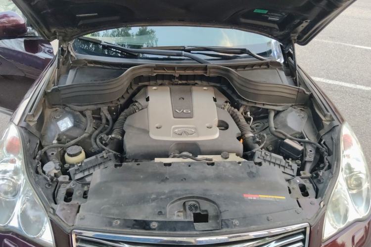 Used Infiniti EX  Engine Bay