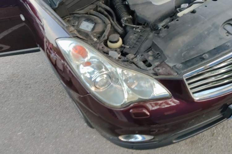 Used Infiniti EX  Right Front Headlight