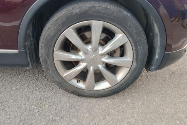 Used Infiniti EX  Right Front Wheel Hub