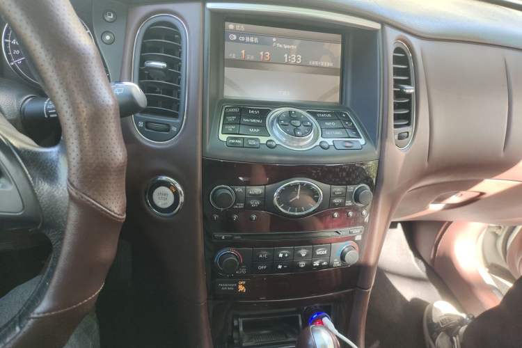 Used Infiniti EX  Audio And AC Panel