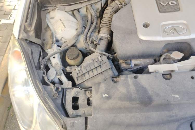 Used Infiniti EX  Engine Bay Right