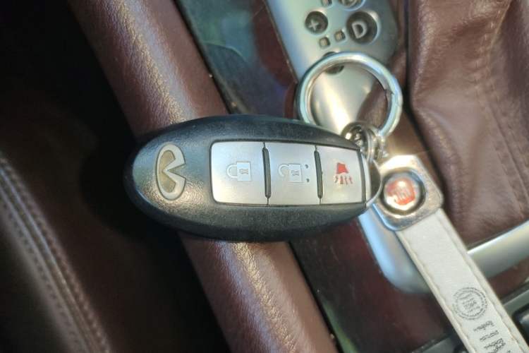 Used Infiniti EX  Vehicle Key