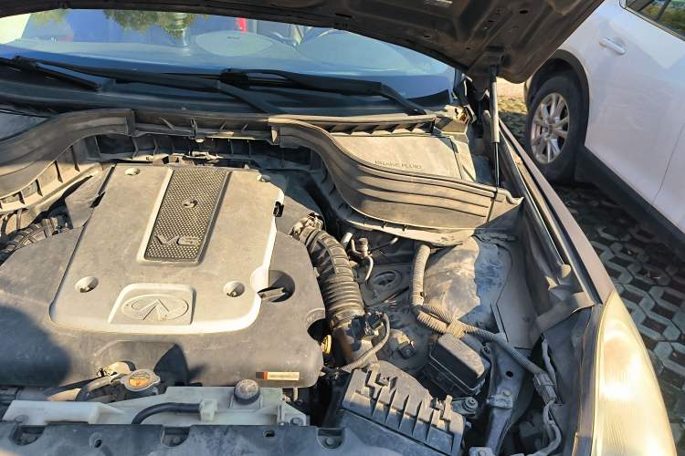 Used Infiniti EX 2011 EX25 Luxury Edition Engine Bay Left