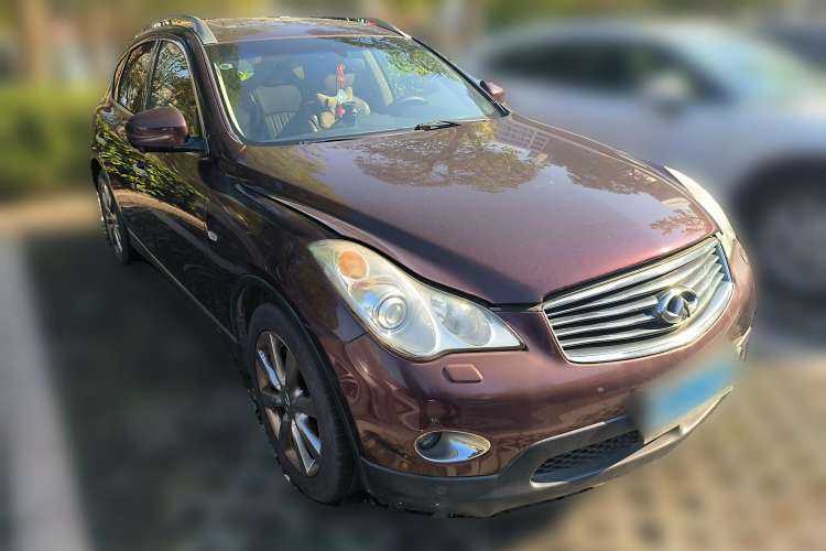 Used Infiniti EX 2011 EX25 Luxury Edition Front Right 45 Deg