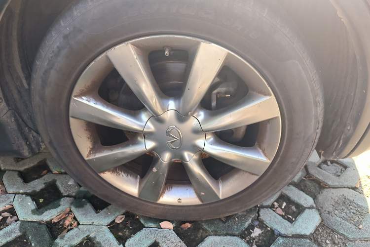 Used Infiniti EX 2011 EX25 Luxury Edition Right Front Wheel Hub