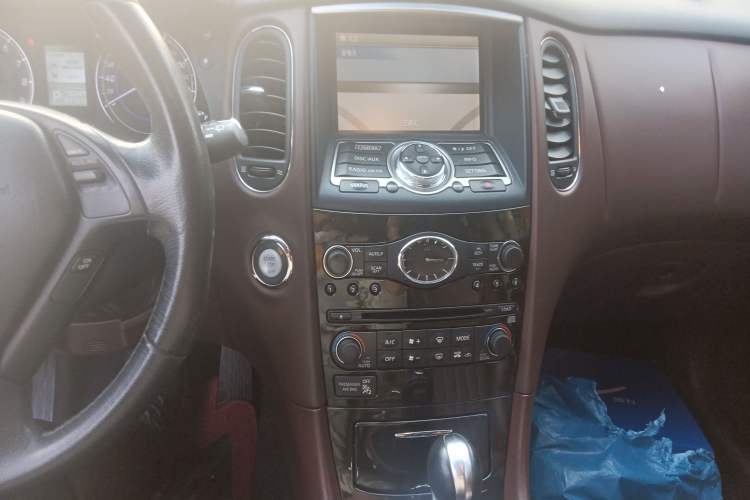 Used Infiniti EX 2011 EX25 Elegant Edition Audio And AC Panel