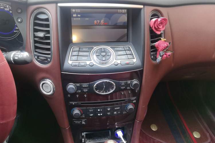 Used Infiniti EX 2011 EX25 Luxury Edition Audio And AC Panel