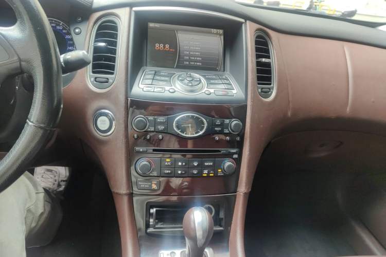 Used Infiniti EX 2011 EX25 Luxury Edition Audio And AC Panel