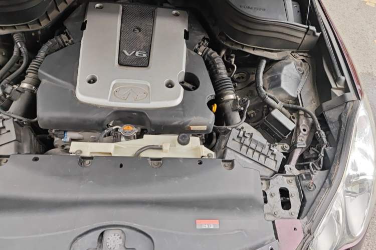 Used Infiniti EX 2011 EX25 Luxury Edition Engine Bay Left