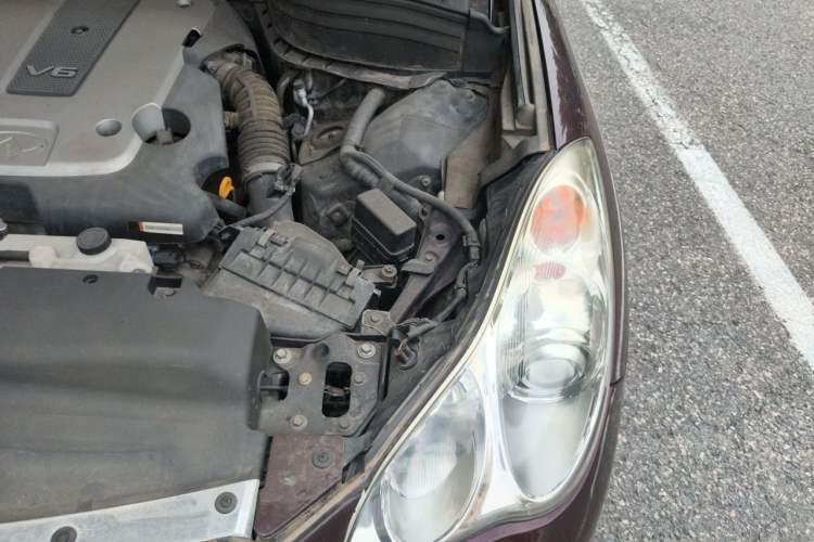 Used Infiniti EX 2011 EX25 Elegant Edition Engine Bay Left