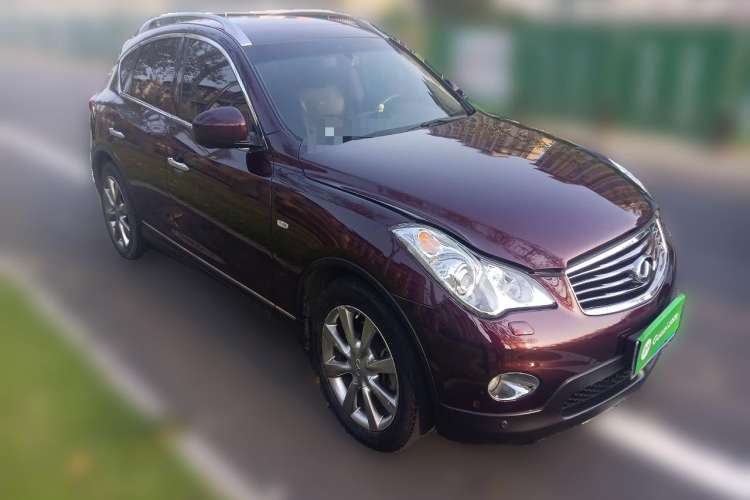 Used Infiniti EX 2011 EX25 Elegant Edition Front Right 45 Deg