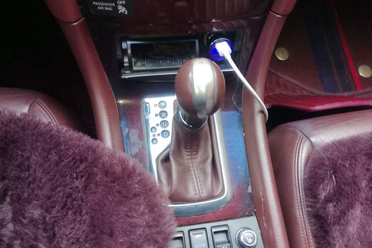 Used Infiniti EX 2011 EX25 Luxury Edition Gear Lever