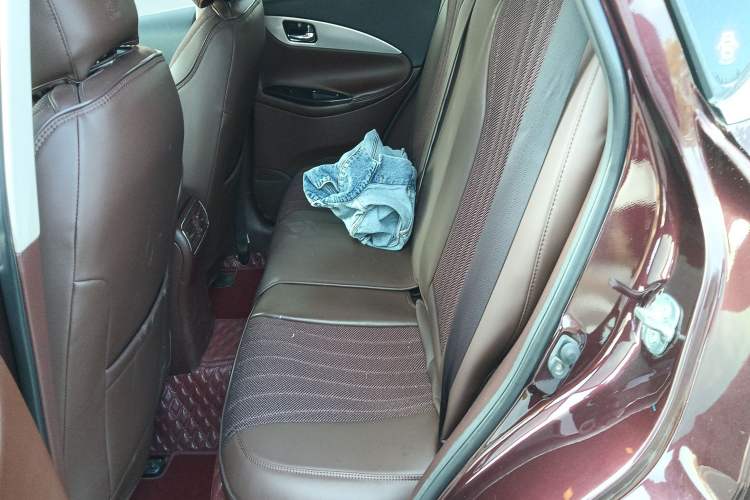 Used Infiniti EX 2011 EX25 Elegant Edition Left Rear Seat