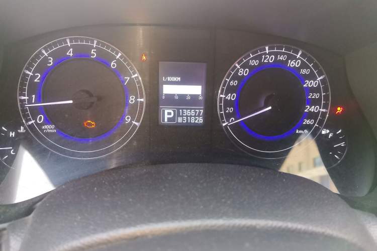 Used Infiniti EX 2011 EX25 Luxury Edition Odometer Close Up