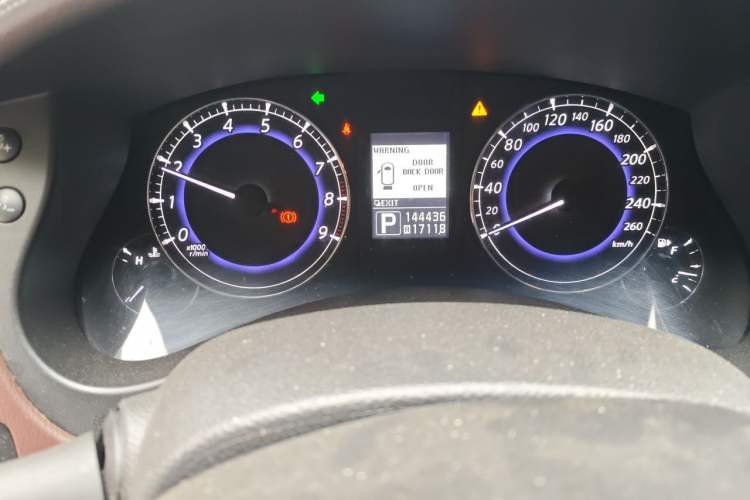 Used Infiniti EX 2011 EX25 Elegant Edition Odometer Close Up