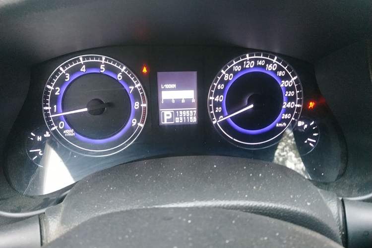 Used Infiniti EX 2011 EX25 Elegant Edition Odometer Close Up