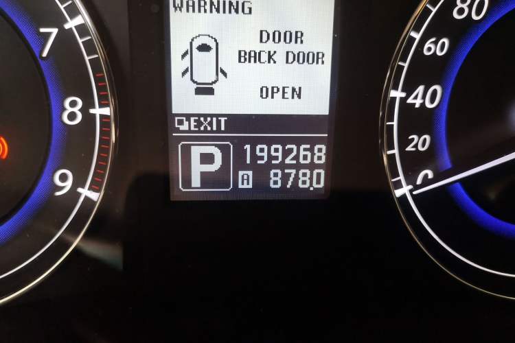 Used Infiniti EX 2011 EX25 Luxury Edition Odometer Close Up