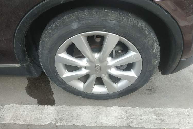 Used Infiniti EX 2011 EX25 Luxury Edition Right Front Wheel Hub