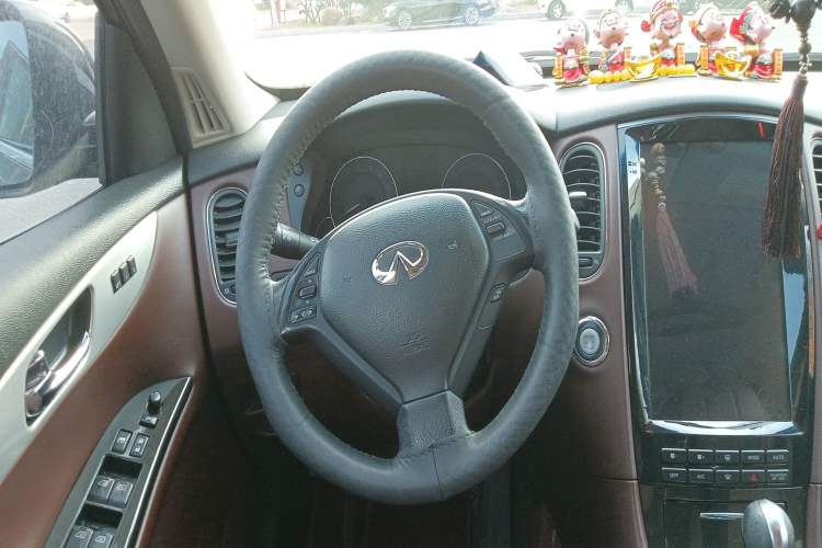 Used Infiniti EX 2011 EX25 Elegant Edition Steering Wheel