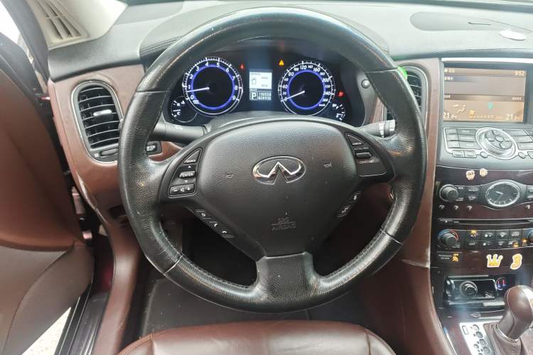 Used Infiniti EX 2011 EX25 Elegant Edition Steering Wheel