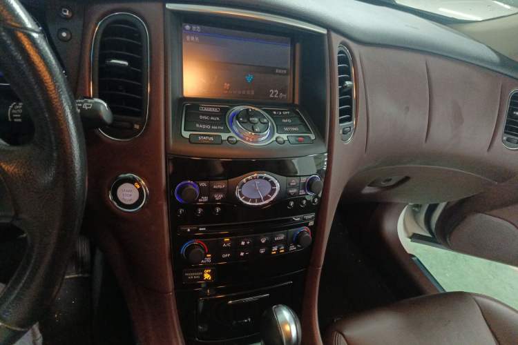 Used Infiniti EX 2011 EX25 Elegant Edition Audio And AC Panel