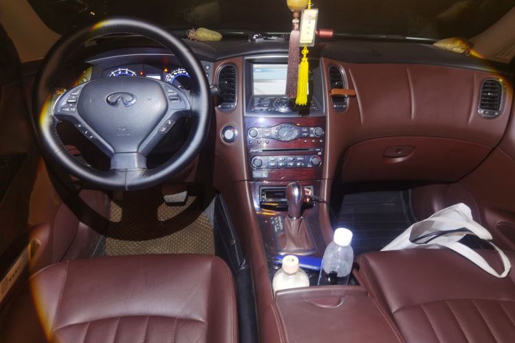 Used Infiniti EX 2011 EX35 model Center Console