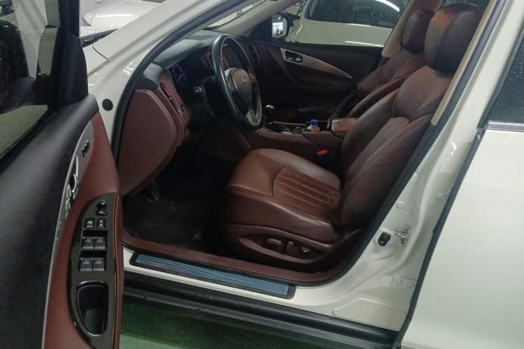 Used Infiniti EX 2011 EX25 Elegant Edition Driver Seat