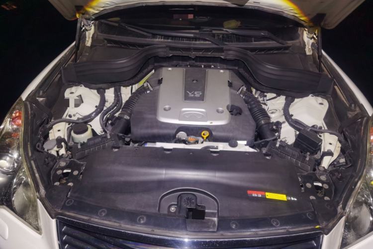 Used Infiniti EX 2011 EX35 model Engine Bay