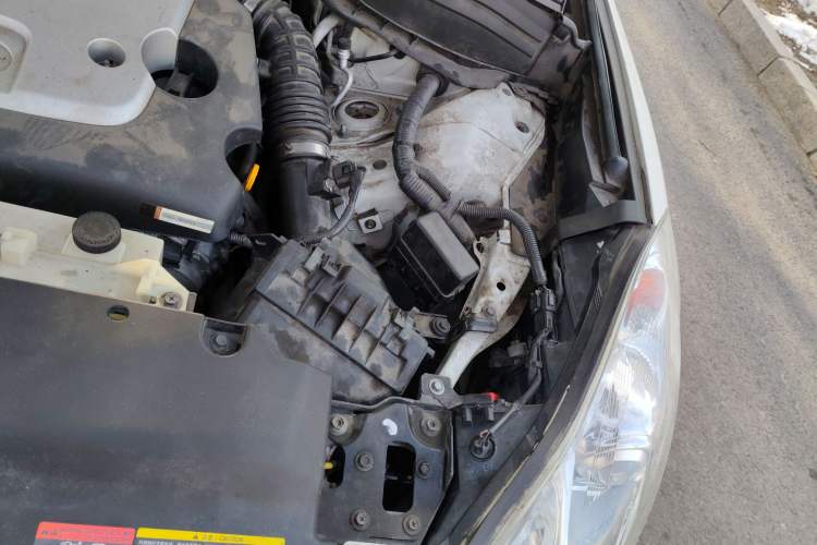 Used Infiniti EX 2011 EX25 Elegant Edition Engine Bay Left