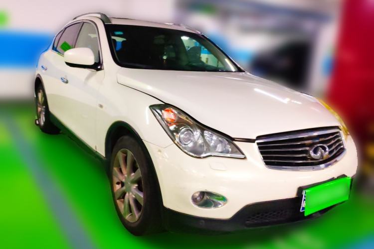 Used Infiniti EX 2011 EX25 Luxury Edition Front Right 45 Deg