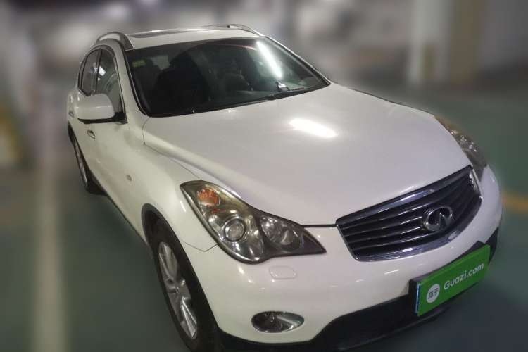 Used Infiniti EX 2011 EX25 Luxury Edition Front Right 45 Deg