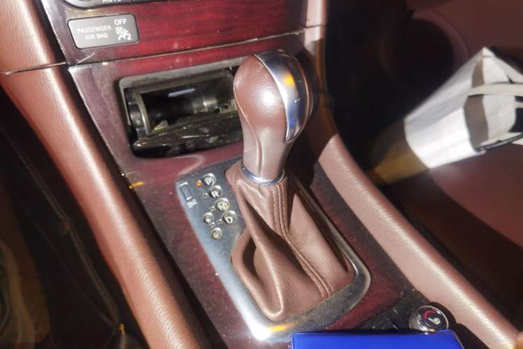 Used Infiniti EX 2011 EX35 model Gear Lever