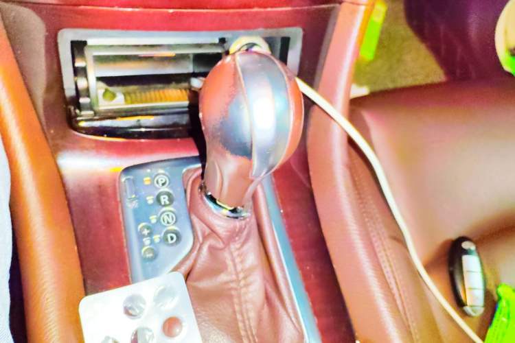 Used Infiniti EX 2011 EX25 Luxury Edition Gear Lever