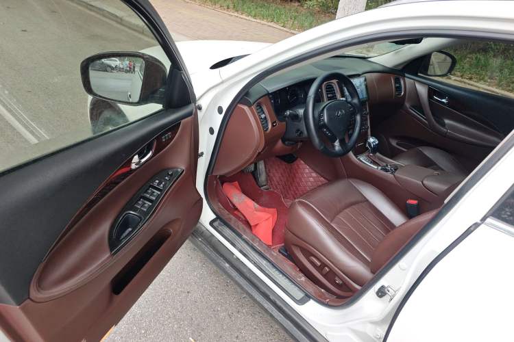 Used Infiniti EX 2011 EX25 Luxury Edition Interior 3