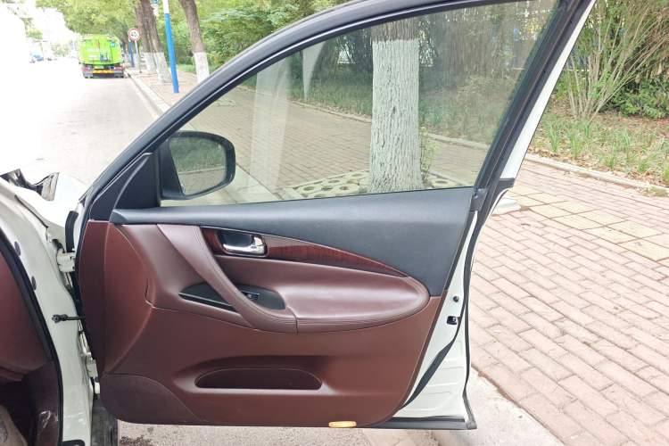 Used Infiniti EX 2011 EX25 Luxury Edition Interior 5