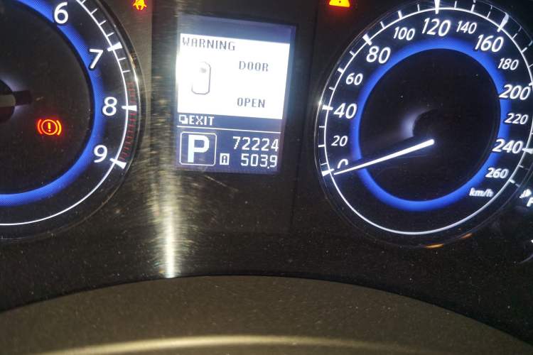 Used Infiniti EX 2011 EX35 model Odometer Close Up